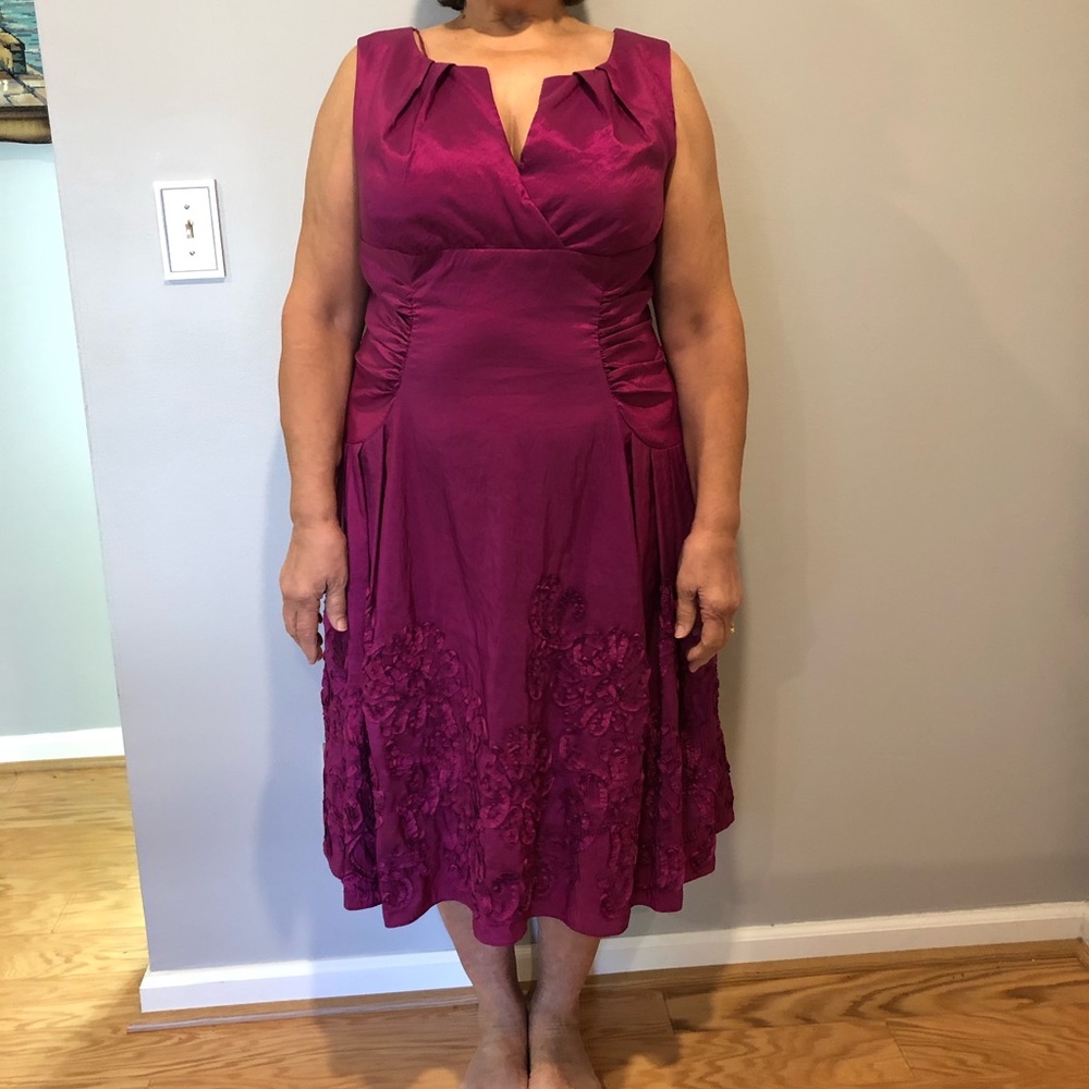 Adrianna Papell, Stunning party dress! - Picture 4 of 8